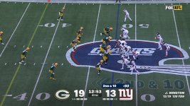 nfl.2025.11.16.green.bay.packers.vs.new.york.giants.720p.web.h264-nightninjas.mkv-00018.jpg